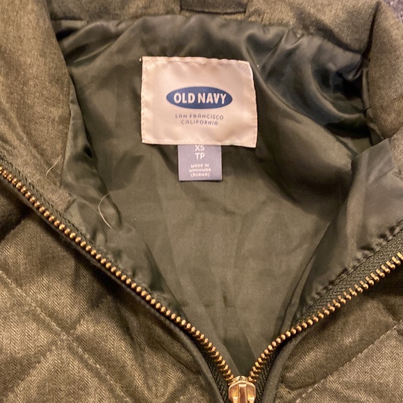 Old navy quilted vest - Picture 3 of 3